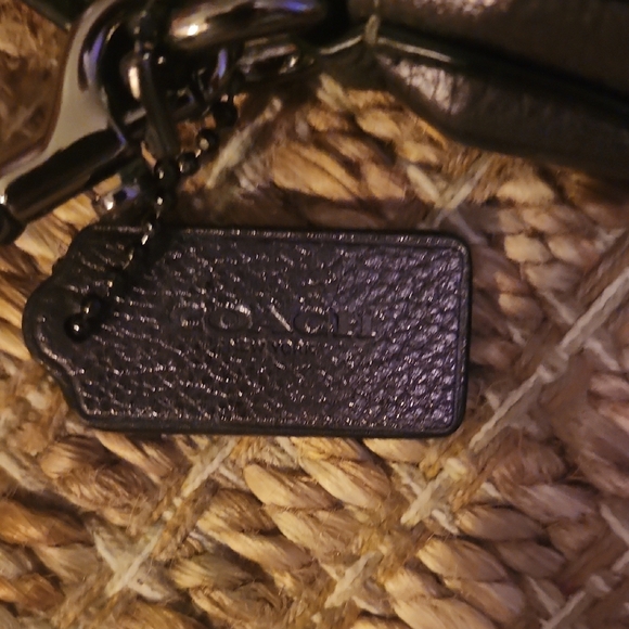 Coach Brown Leather Classic Shoulder Bag - Picture 2 of 13